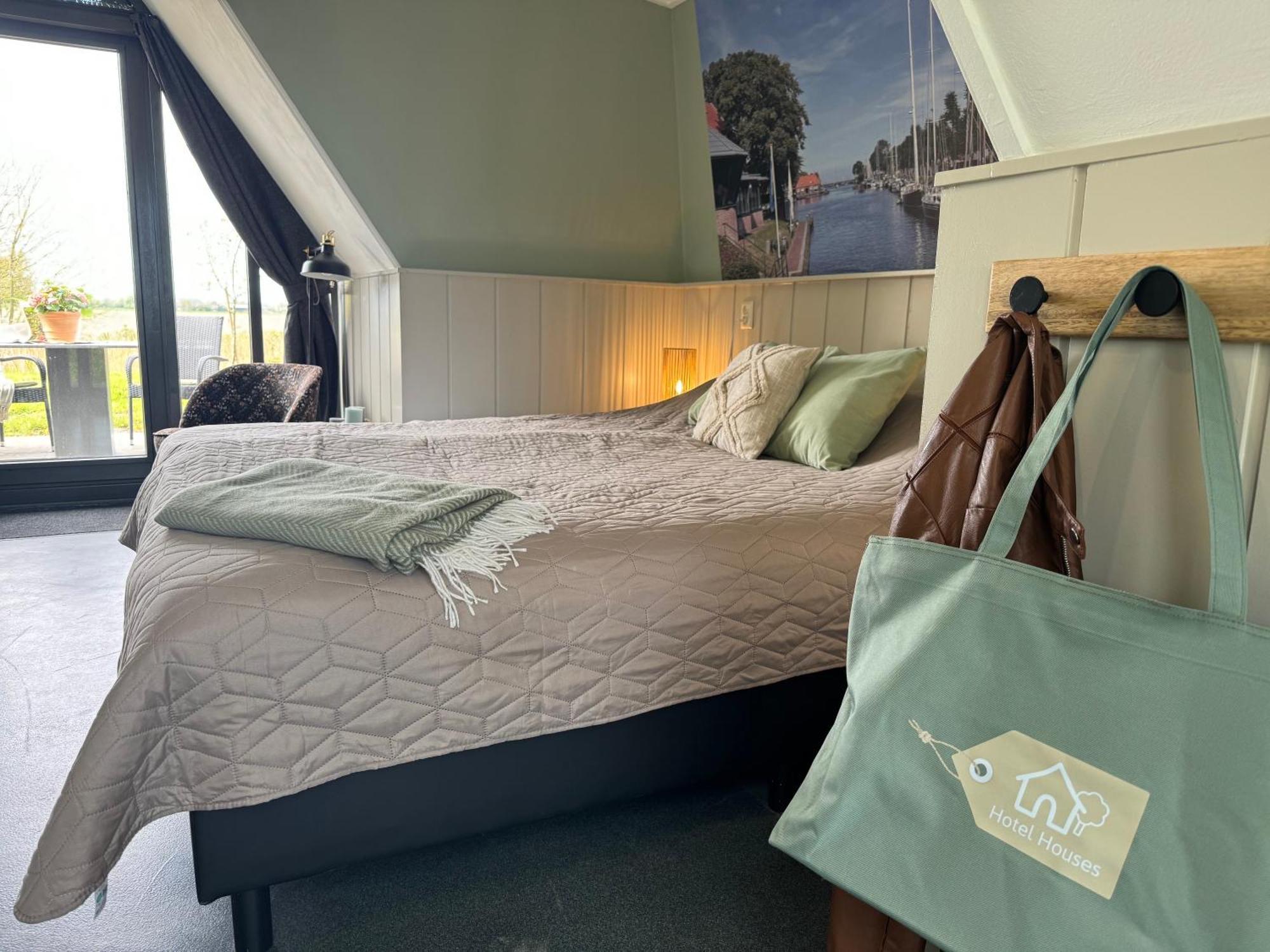 Hotelhuisjes Medemblik Wieringerwerf Luaran gambar